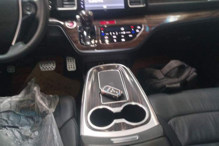 Used Honda Elysion 2016 2.4L Style Edition
