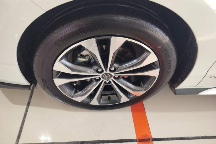 Used Toyota Granvia 2023 2.5L Hybrid Prestige PLUS Edition