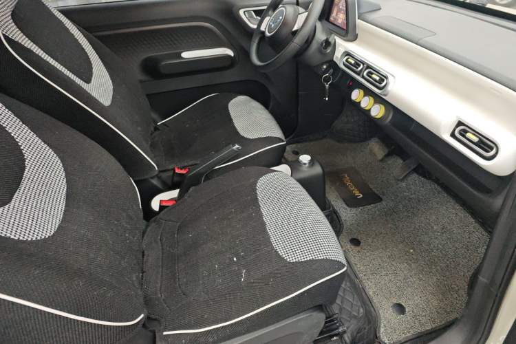 Used Wuling Hongguang MINIEV 2024 3rd Generation 215km Youth Edition
