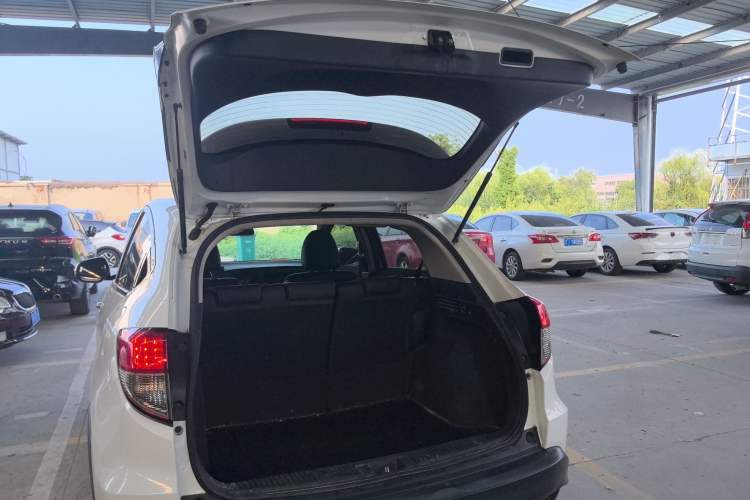 Used Honda Vezel 2020 1.5L CVT Pioneer Edition
