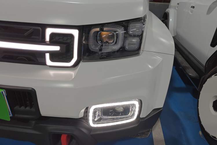 Used  BJ40 2024 2.0D Blade Hero Glory Edition
