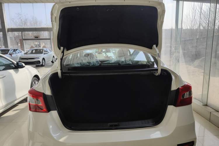 Used Nissan Sylphy 2024 Facelifted Three Classic 1.6XE CVT Comfort Edition
