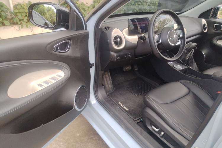 Used Wuling Bingo 2023 410 km Lingxi Deluxe Edition
