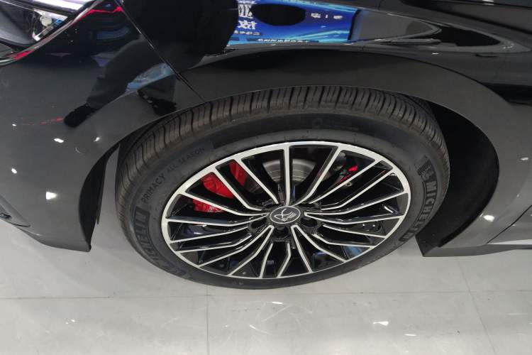 Used BYD Han 2025 EV with 701 km of Laser Radar-Enabled Intelligent Driving
