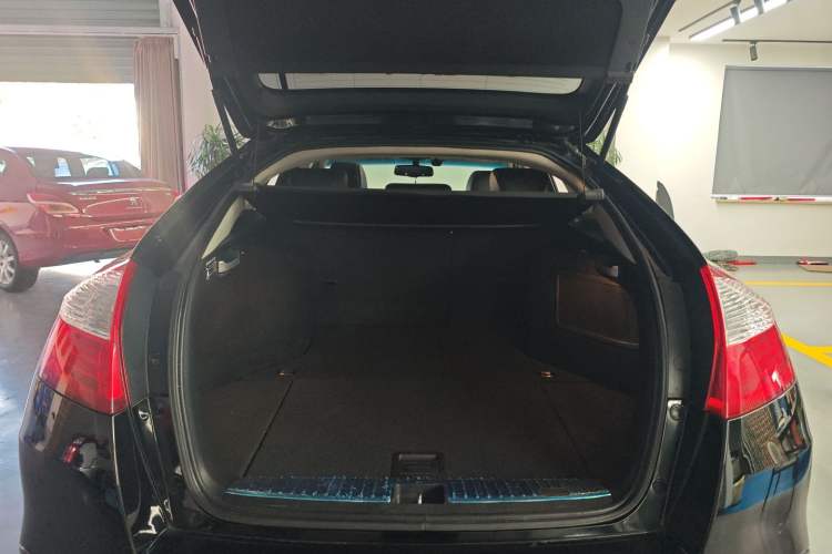 Used Honda Crosstour 2014 2.4L Luxury Edition
