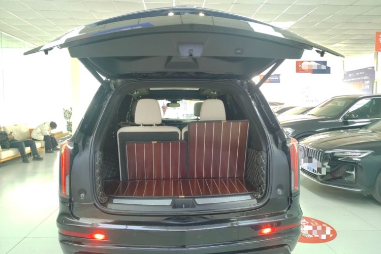 Used Cadillac XT6 2020 28T Six-Seater Luxury Sporty Enjoy-the-Comfort Safety Edition
