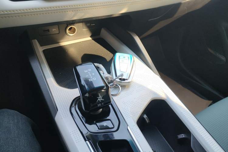 Used Geely Auto Emgrand L HiP 2022 1.5TD-DHT Pro 100KM Super Clean
