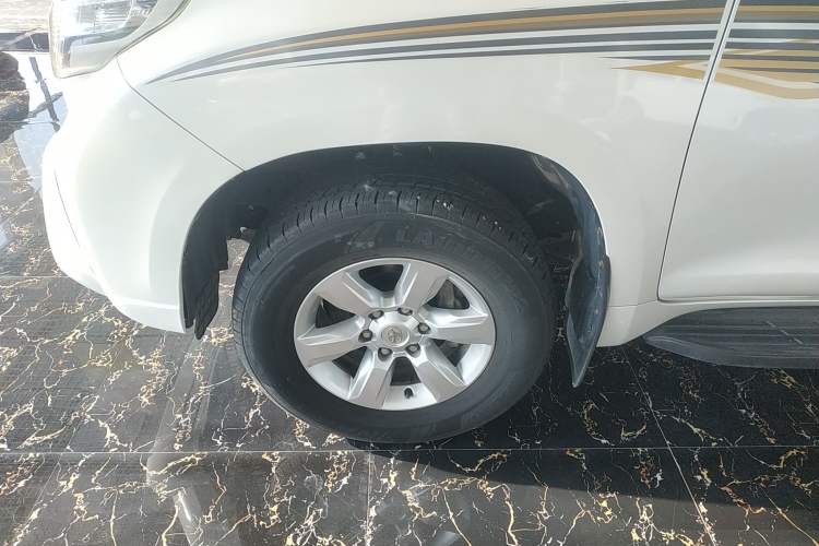 Used Toyota Prado 2015 2.7L Automatic Standard Edition
