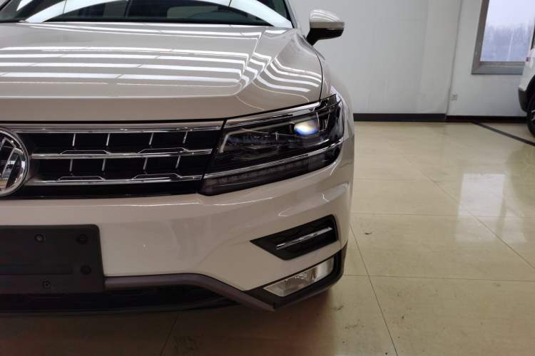 Used Volkswagen Tiguan L 2017 380TSI Automatic All-Wheel-Drive Luxury Edition
