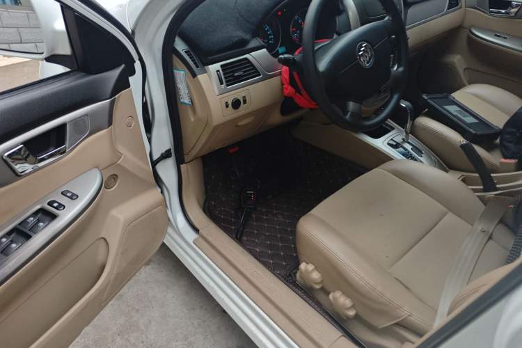 Used Buick Excelle 2013 1.5L Automatic Classic Model
