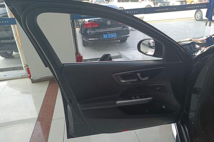 Used Mercedes-Benz C-Class 2023 Restyled C 260 L Sport Edition
