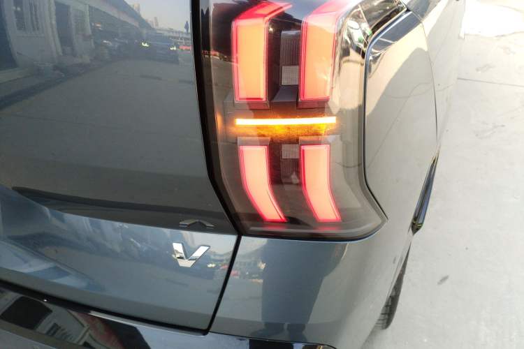 Used AION V 2024 Aion Tyrannosaurus 650 LiDAR Edition
