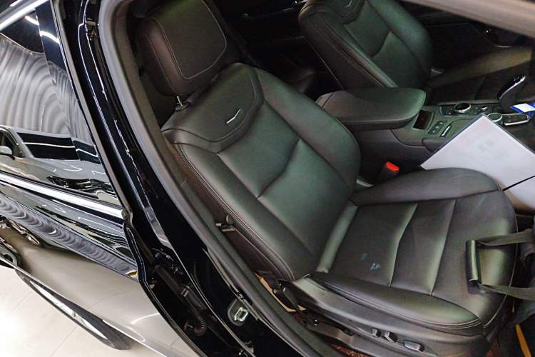 Used Cadillac XT5 2022 2.0T Two-Wheel Drive Luxury Version