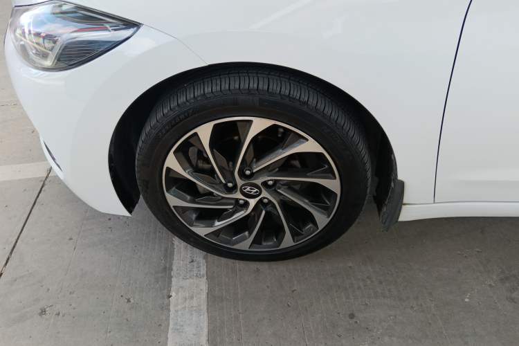 Used Hyundai Elantra 2019 1.4T Dual-Clutch Xuan Dong · Dynamic Model
