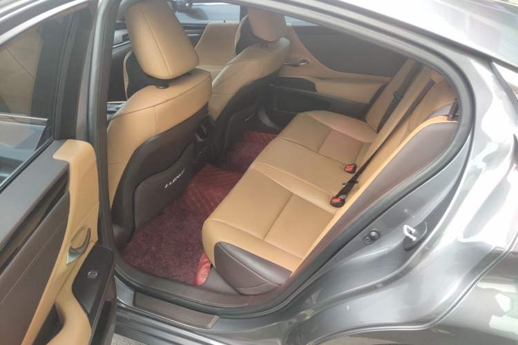 Used Lexus ES 2020 260 Deluxe Edition