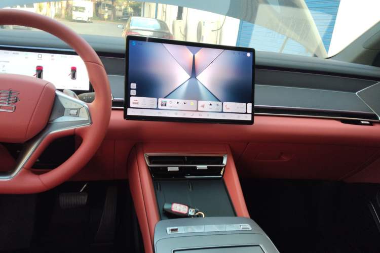 Used BYD Tang L 2025 EV 670KM LiDAR Flagship Version
