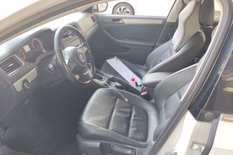 Used Volkswagen Sagitar 2014 1.6L Automatic Comfort Model