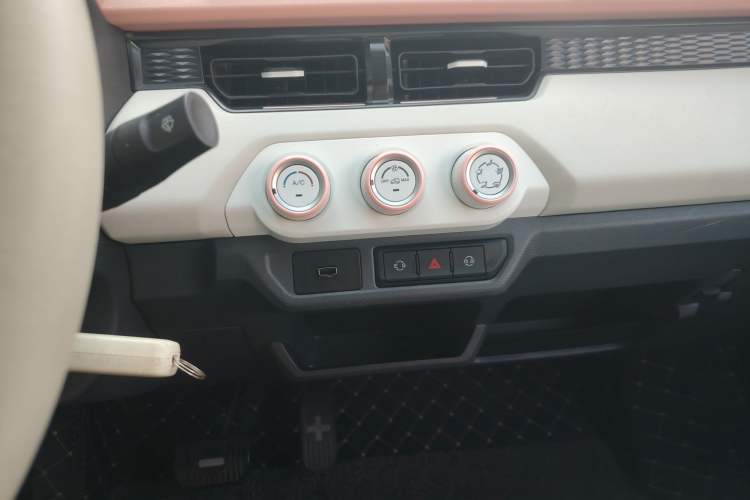 Used Chery QQ Ice Cream 2022 Taohuanxi Sweet Peach Edition
