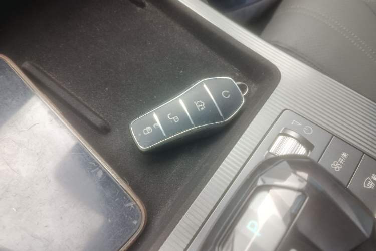 Used BYD Song L DM-i 2025 Intelligent Driving Version 160 km Beyond-Range Type
