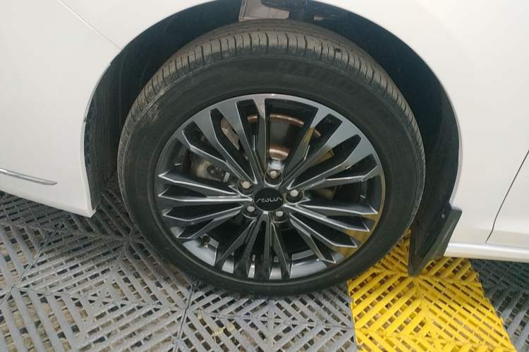 Used Dongfeng Aeolus Yixuan MAX 2023 1.5T Super-Powered Dad Edition
