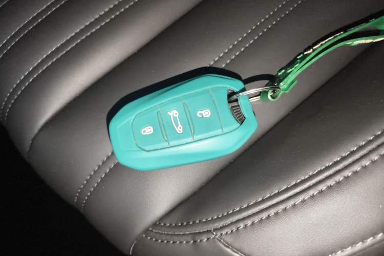 Used Peugeot 408 2022 1.6T Light-Chasing Edition
