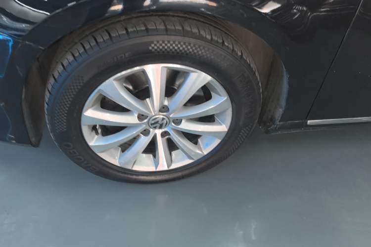 Used Volkswagen Magotan 2015 Facelift 1.8TSI Luxury Model