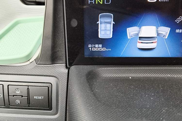 Used Wuling Hongguang MINIEV 2022 Macaron Fashion Model Lithium Iron Phosphate
