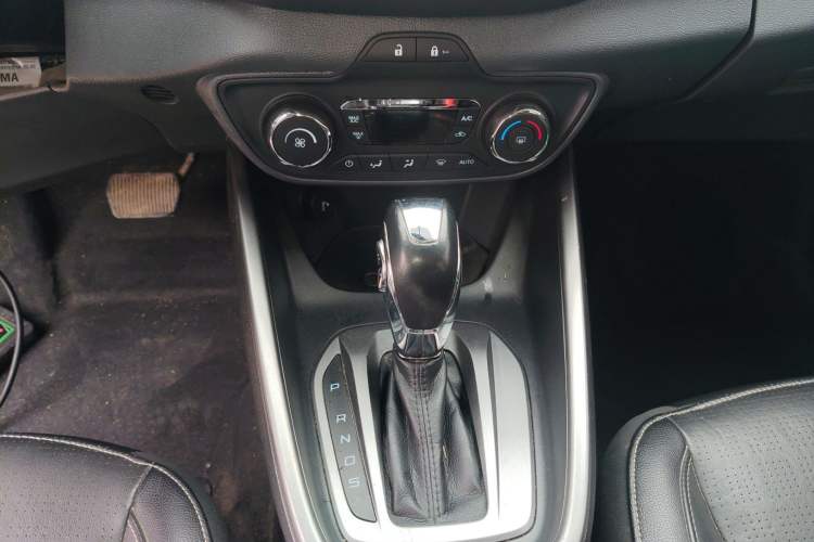 Used Ford Escort 2015 1.5L Automatic Fashion Model