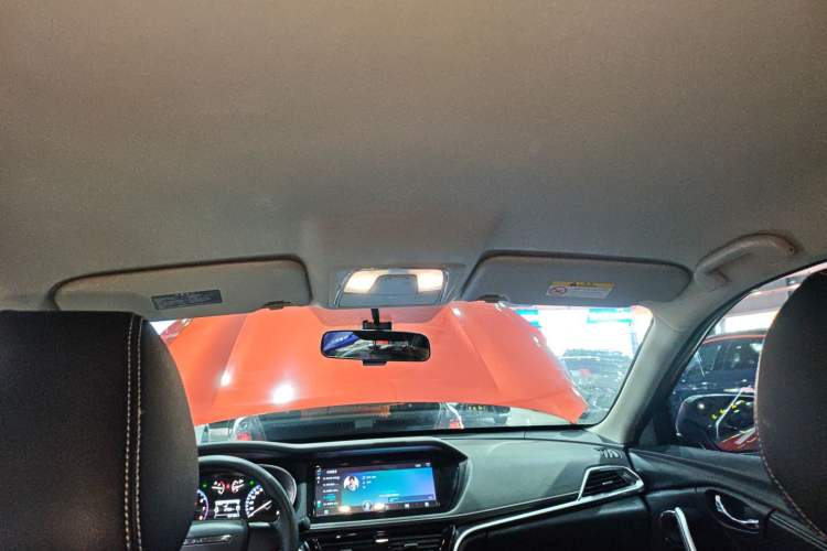 Used Venucia T90 2017 2.0L CVT Fashion Edition
