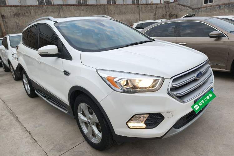 Used Ford Kuga 2018 EcoBoost 180 Two-Wheel-Drive Platinum Edition

