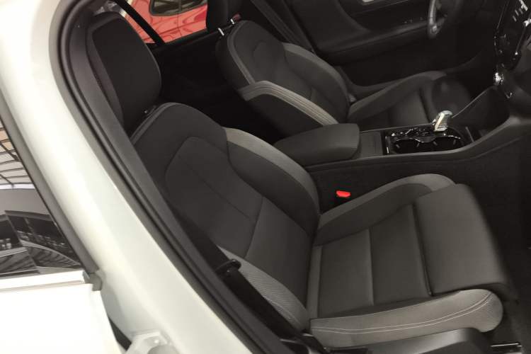 Used Volvo XC40 2024 B3 Zhiyuan Luxury Edition