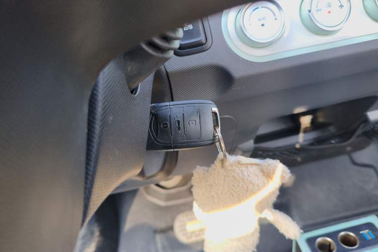 Used Wuling Hongguang MINIEV 2021 Macaron Premium Model – Lithium Iron Phosphate