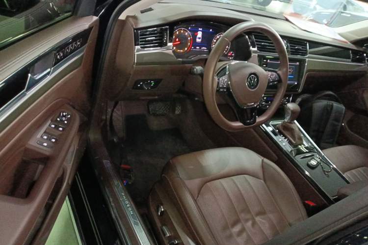 Used Volkswagen Phideon 2021 380TSI Luxury Edition