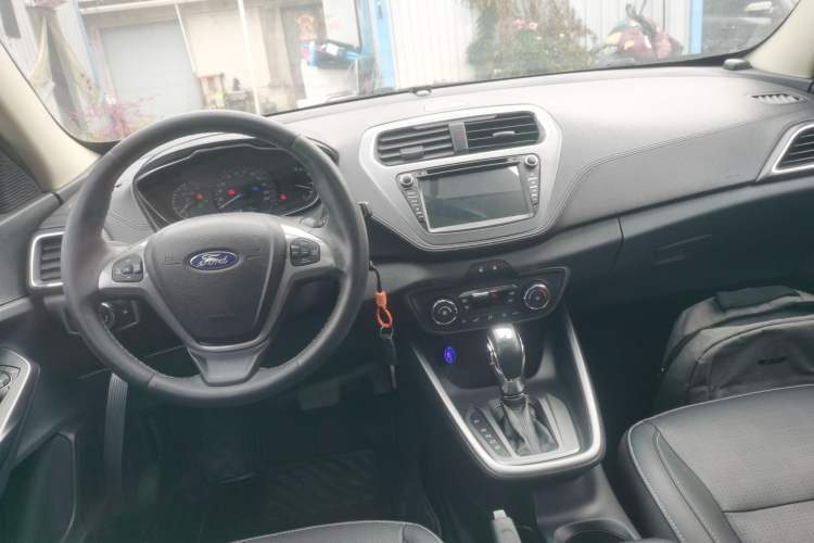 Used Ford Escort 2015 1.5L Automatic Fashion Model