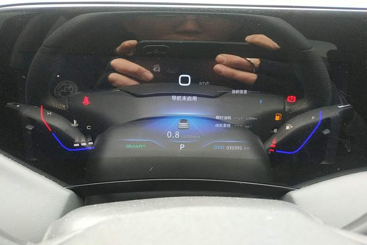 Used Dongfeng Aeolus Huge 2024 Mach Power 1.5T Luxury Model
