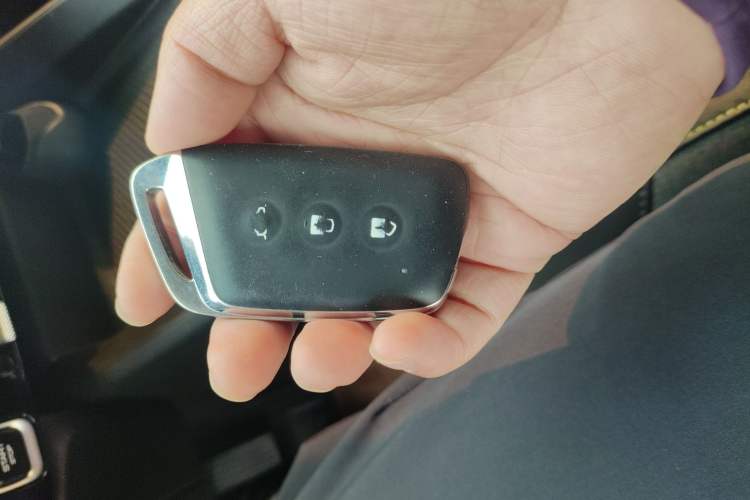 Used Baojun RM-5 2019 1.5T Manual Elite Version with 24-Hour Online Service 6 Seats