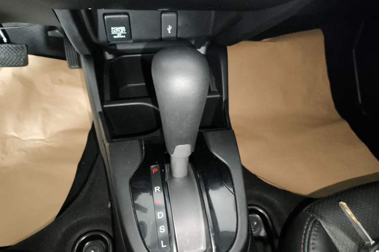 Used Honda Fit 2014 1.5L LX CVT Comfort Model
