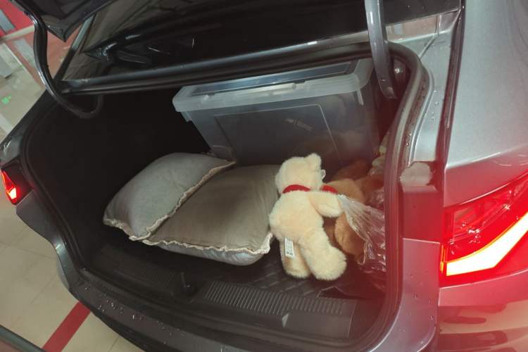 Used Roewe i5 2023 1.5L CVT Luxury Edition
