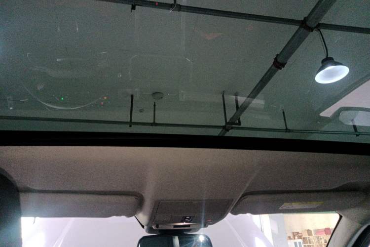 Used Land Rover Range Rover Evoque 2018 240 PS SE Smart Brilliance Edition
