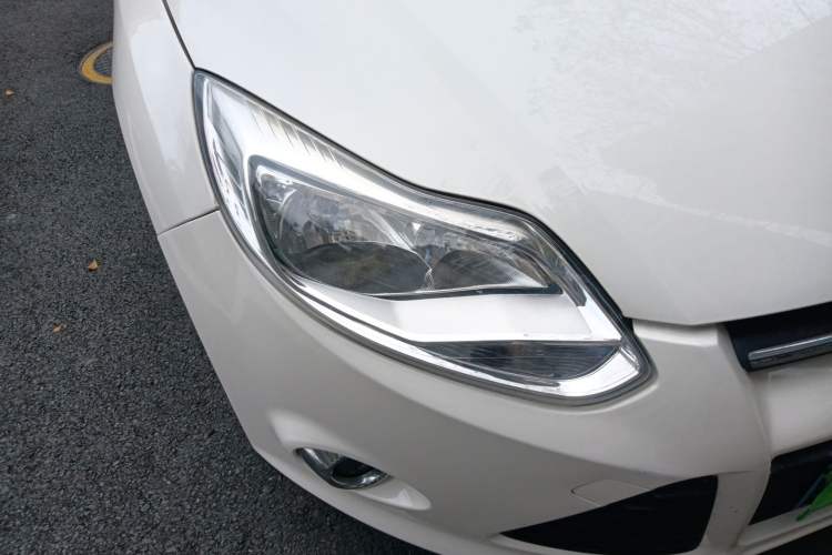 Used Ford Focus 2012 Sedan 1.6L Automatic Fashion Edition