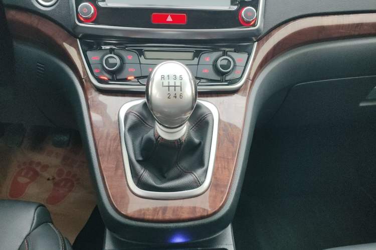 Used Haval H6 2015 Revised Version Sport Edition 1.5T Manual Transmission Two-Wheel Drive Elite Grade