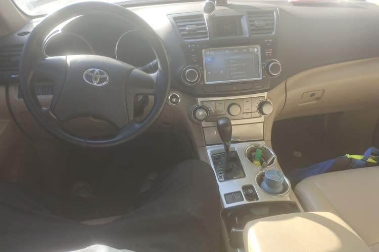 Used Toyota Highlander 2012 2.7L 2WD 5-Seater Elite Edition
