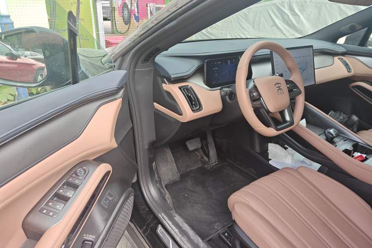 Used BYD Song L EV 2025 Intelligent Driving Version 662 km LiDAR Excellence Edition
