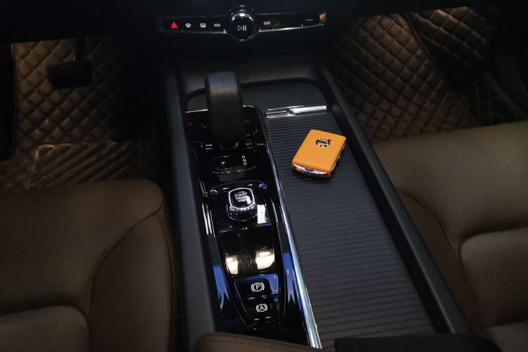 Used Volvo S60 2024 B4 Zhiyi Luxury Edition
