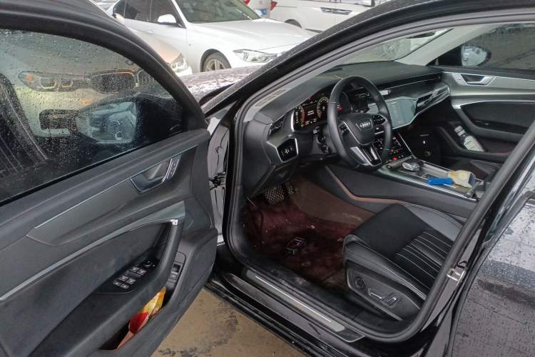 Used Audi A6L 2023 Revised 45 TFSI Prestige Elegant Edition
