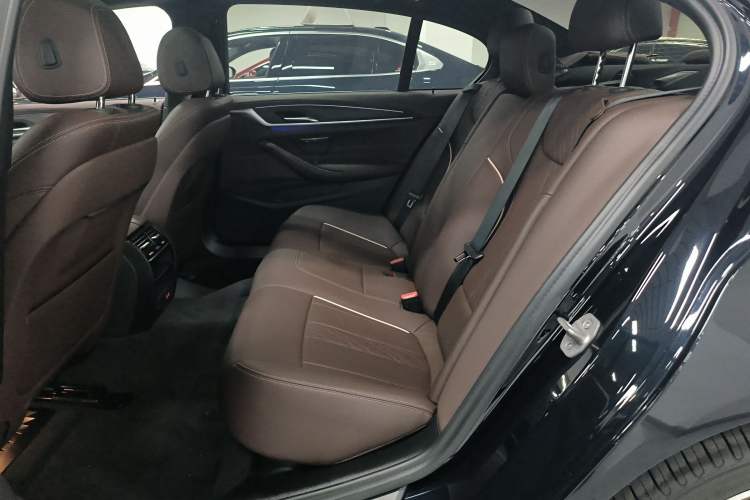 Used BMW 5 Series 2022 Second Facelift 530Li Leading Edition M Sport Package
