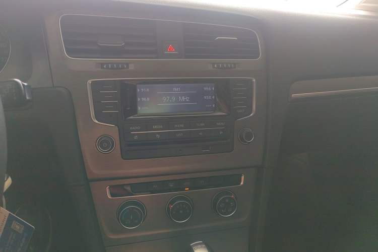 Used Volkswagen Golf 2015 1.4TSI Automatic Comfort Model
