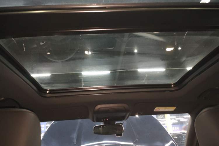 Used Cadillac XT4 2021 28T Two-Wheel Drive Leading Version
