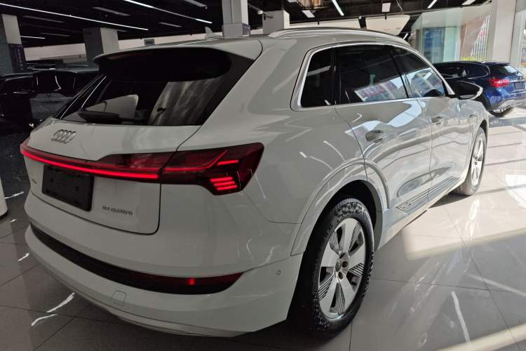 Used Audi e-tron 2019 55 quattro Fashion Edition
