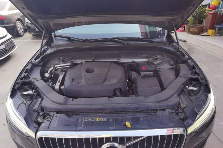 Used Volvo XC60 2019 T5 4x4 Zhiyuan Edition China VI Standard
